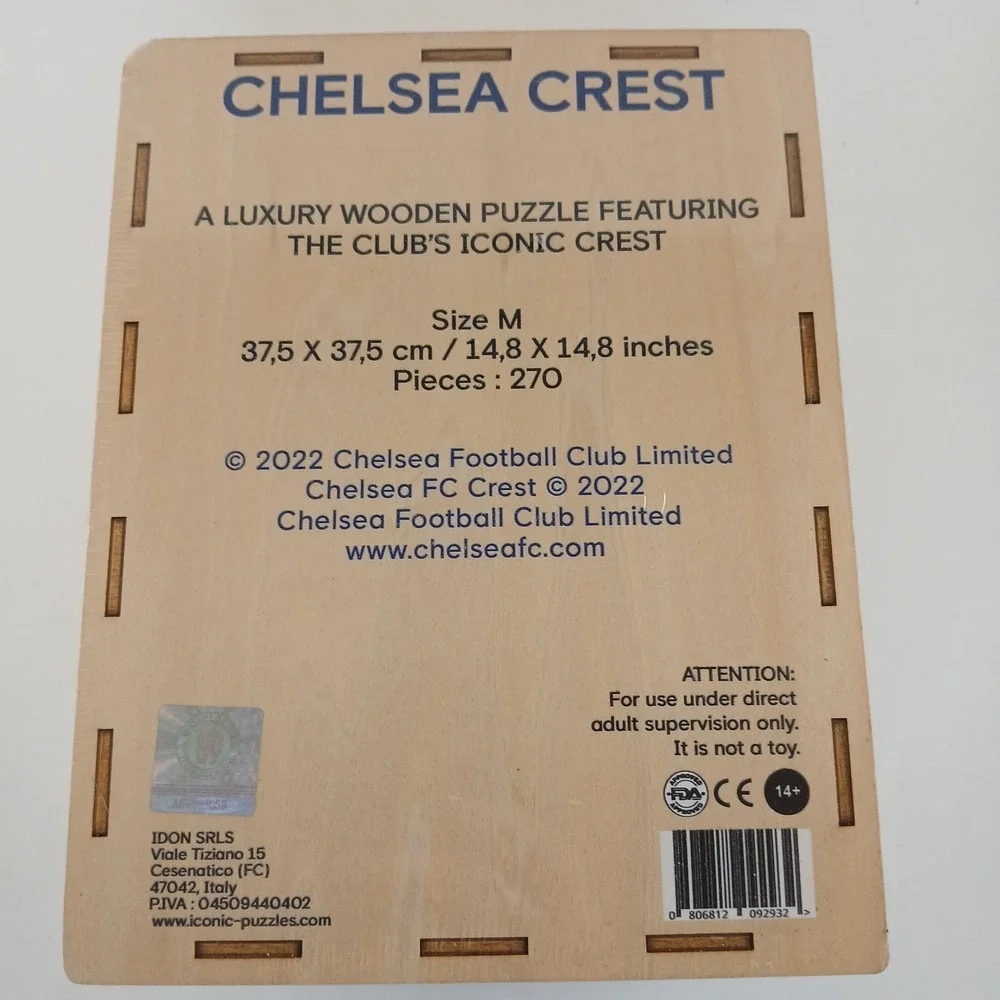 2022 Chelsea FC Iconic Crest Wooden Puzzle + Stamford Bridge Puzzle Set New